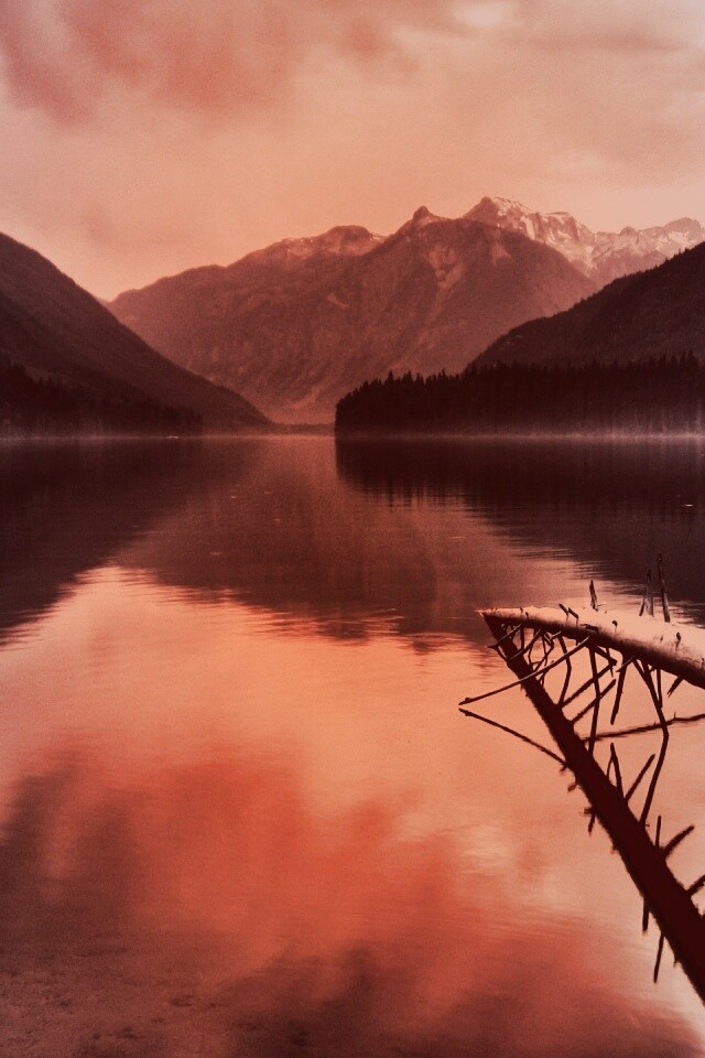 Горное озеро обои