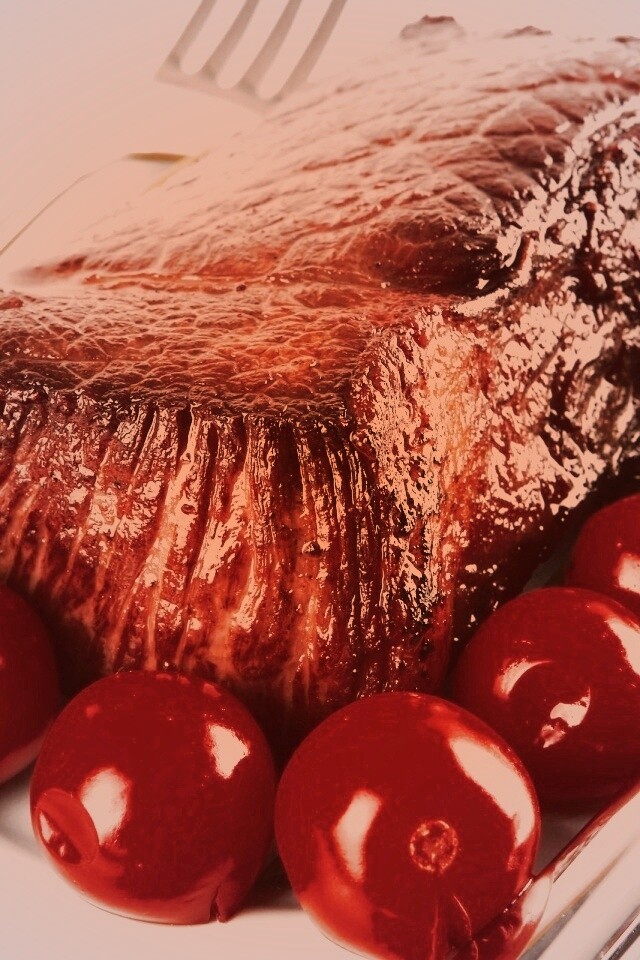 Стейк с помидорами обои