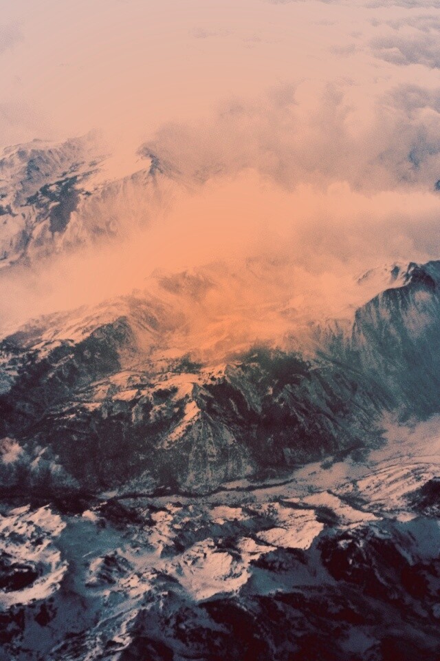 Облака в горах обои