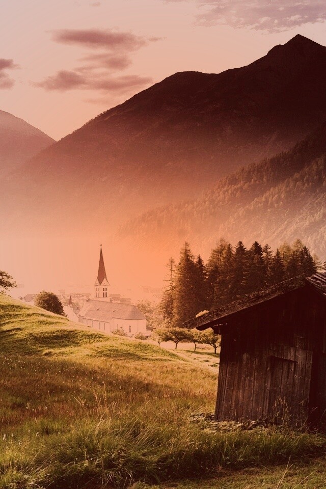 Церковь в австрийской деревне обои