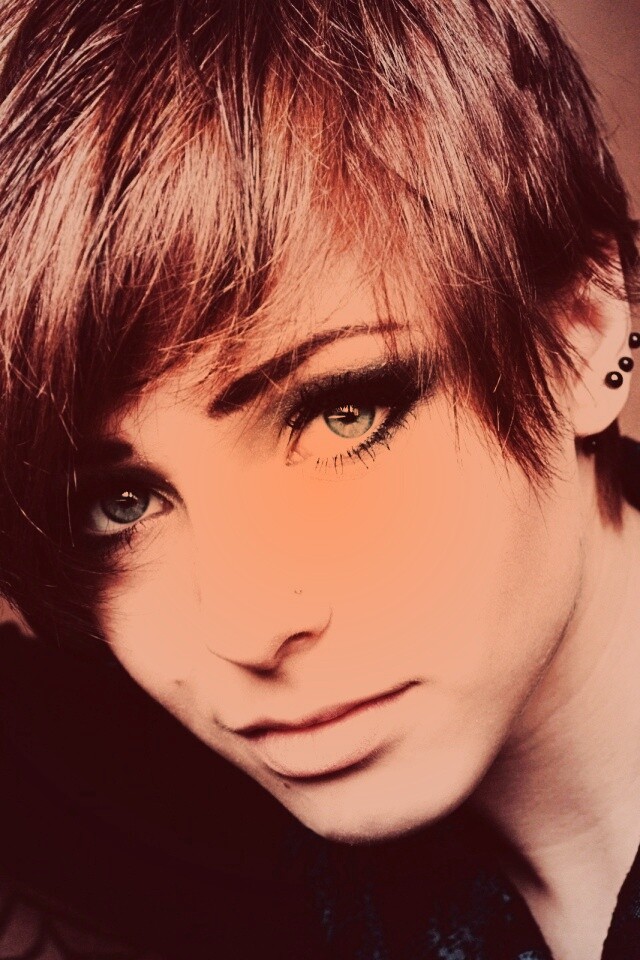 Выразительный взгляд голубых глаз обои