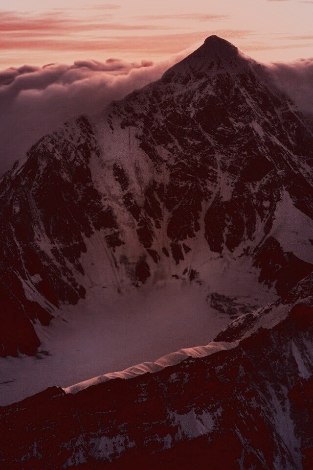 Гора на закате обои