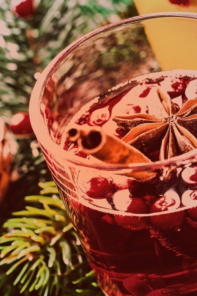 Глинтвейн с палочкой корицы обои