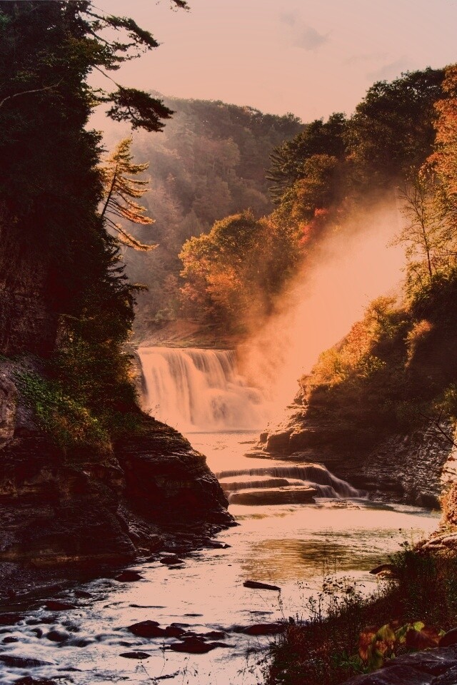 Скалистый водопад обои