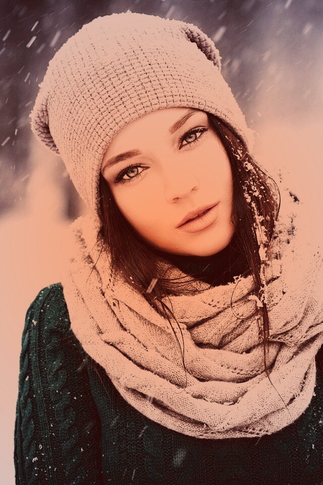 Девушка в снегопад обои