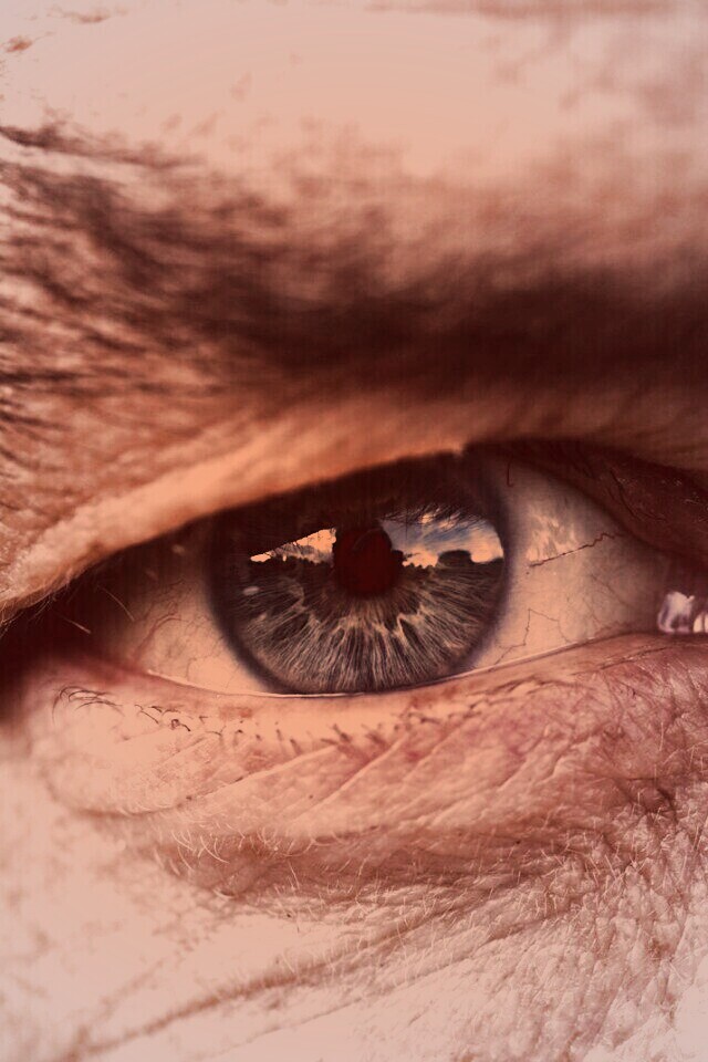 Глаз пожилого человека обои
