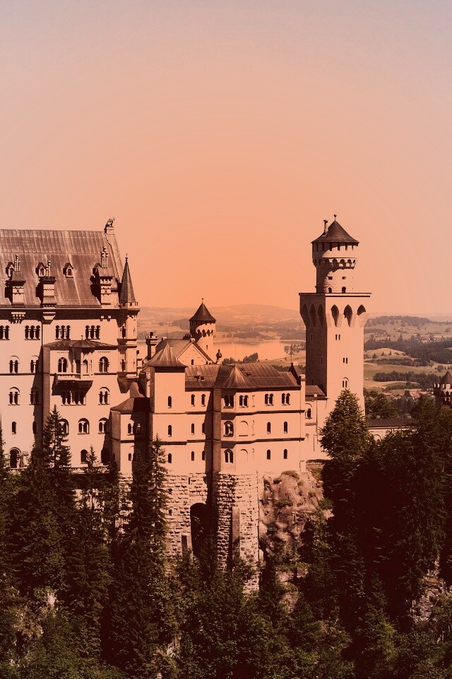 Замок Нойшванштайн в Баварии обои