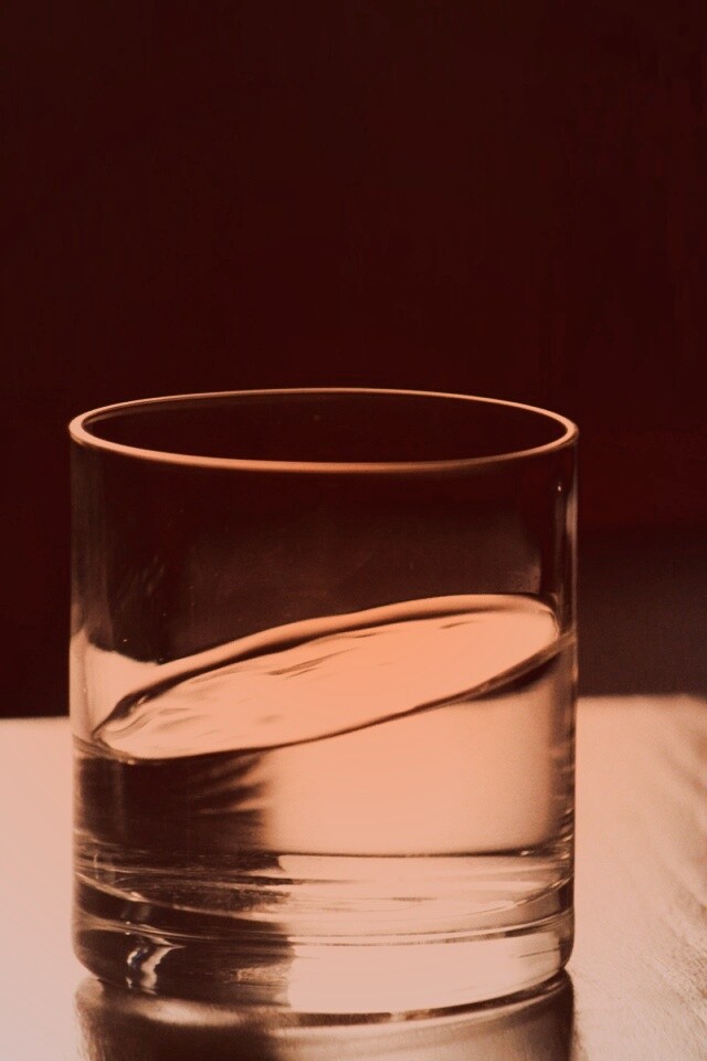 Стакан воды из Начала обои