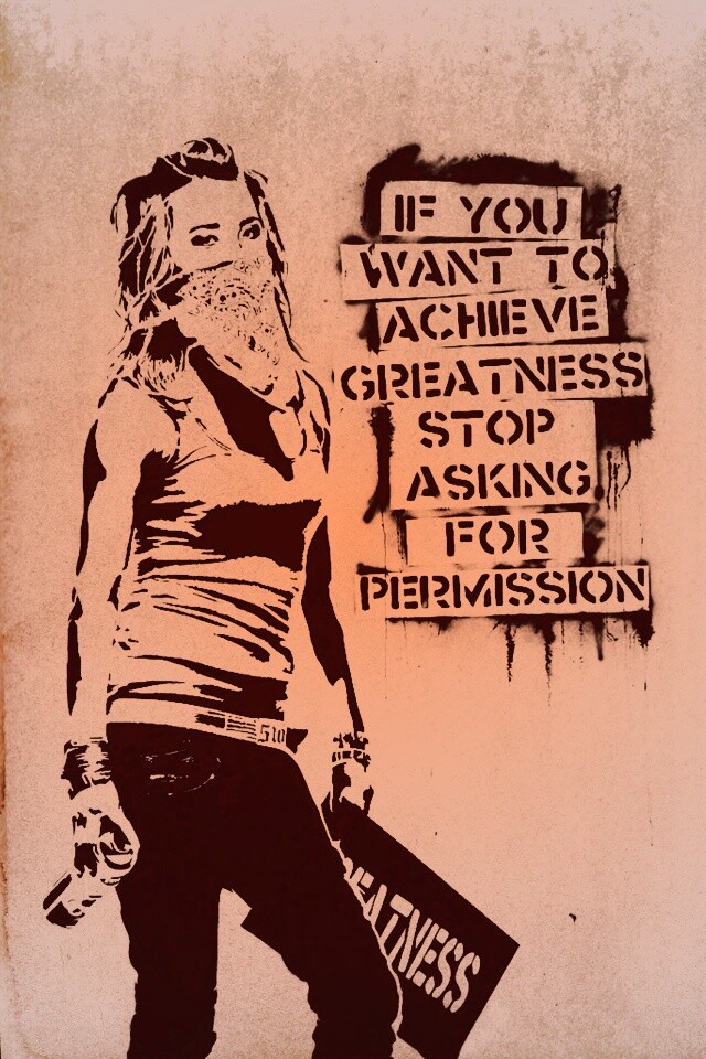 Девушка с баллончиком обои