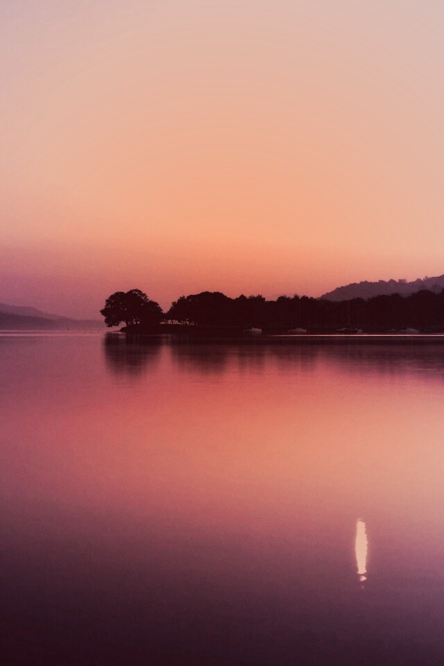 Сумерки над озером обои