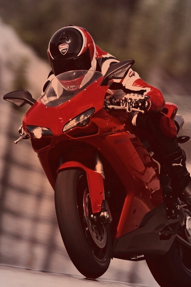 Мотоциклист на Дукати 848 обои