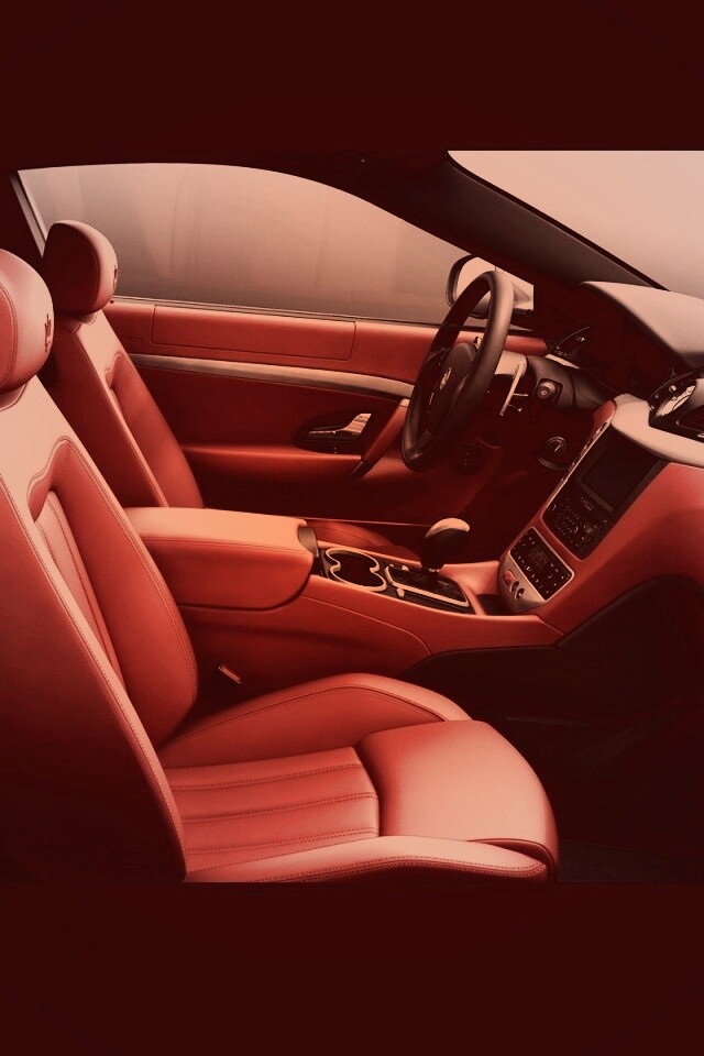 Салон Мазерати обои