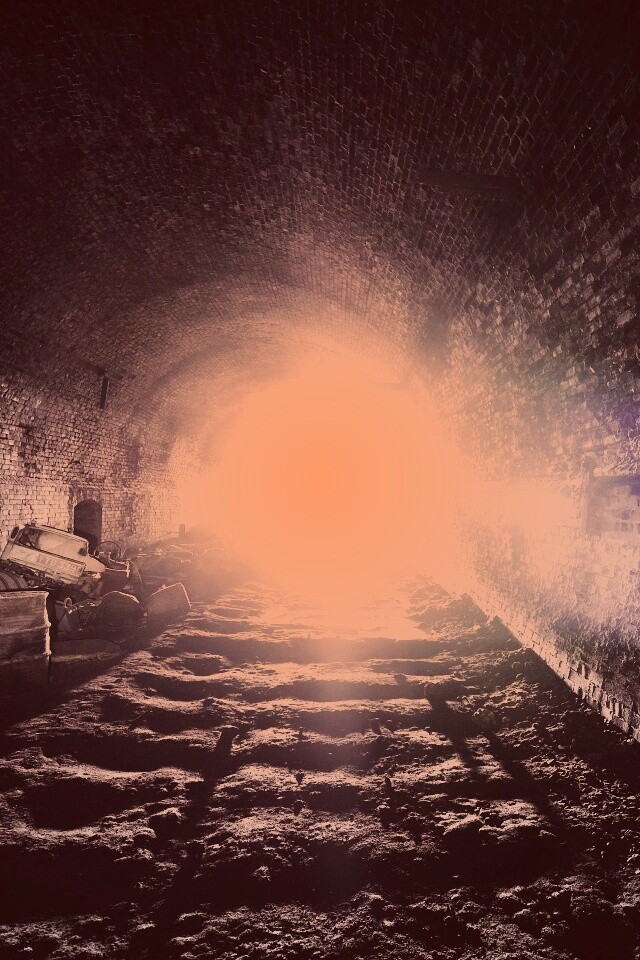 Захламленный тоннель обои