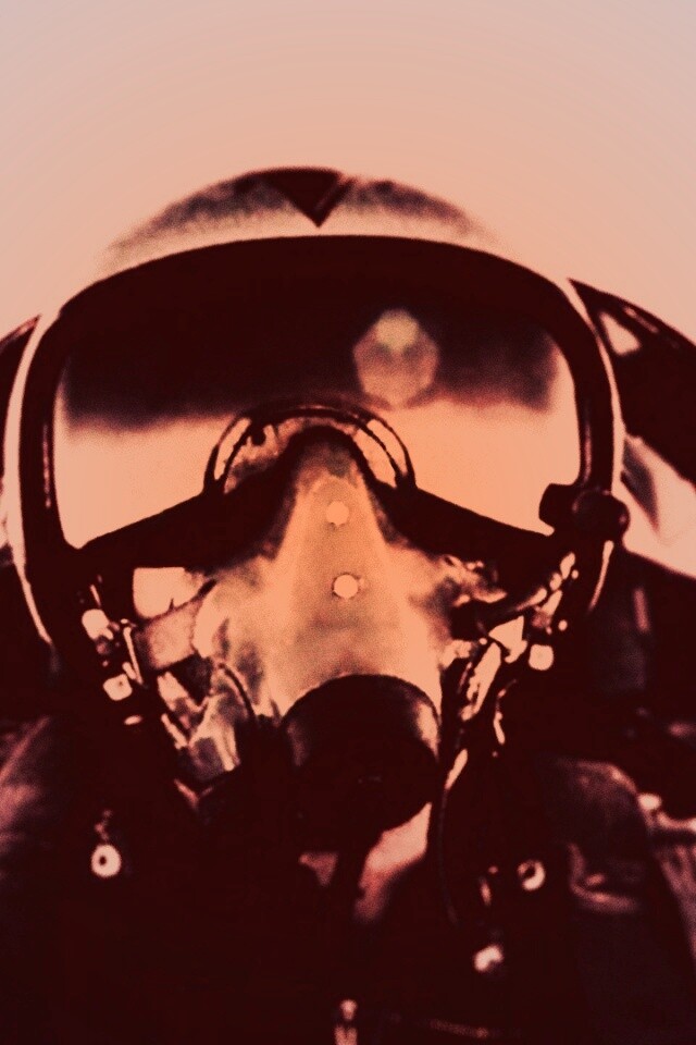 Пилот истребителя обои