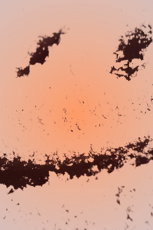 Смайлик на заснеженном стекле обои