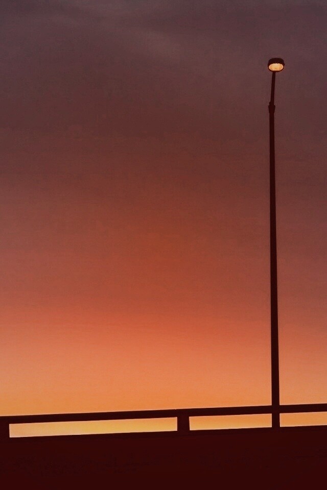 Одинокий фонарь обои