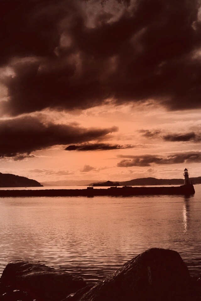 Маяк в далеке обои