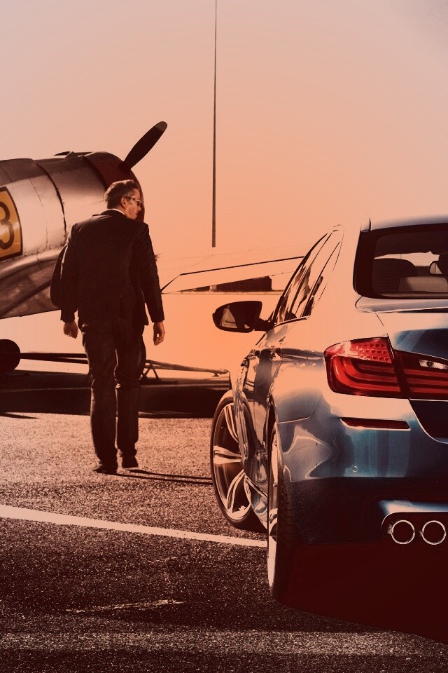 BMW F10 M5 на аэродроме обои