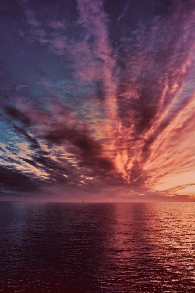 Закатное небо над морем обои