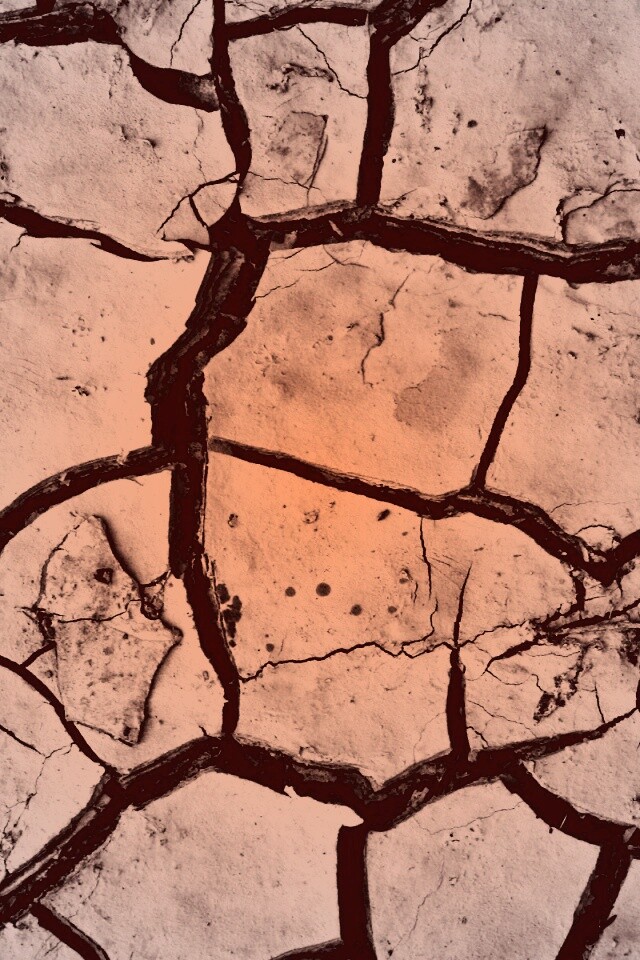 Сухая растрескавшаяся глина обои