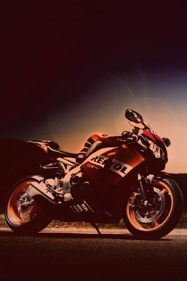 Мотоциклист и мотоцикл обои