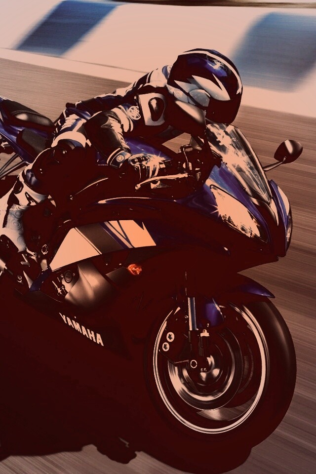 Мотоциклист на трассе обои