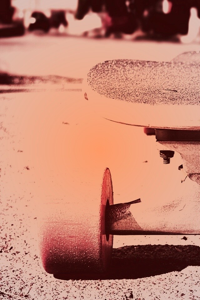 Скейтборд на солнце обои
