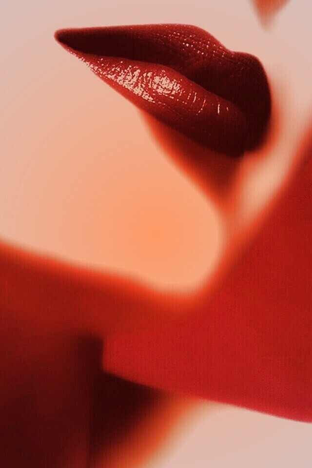 Красные губы обои