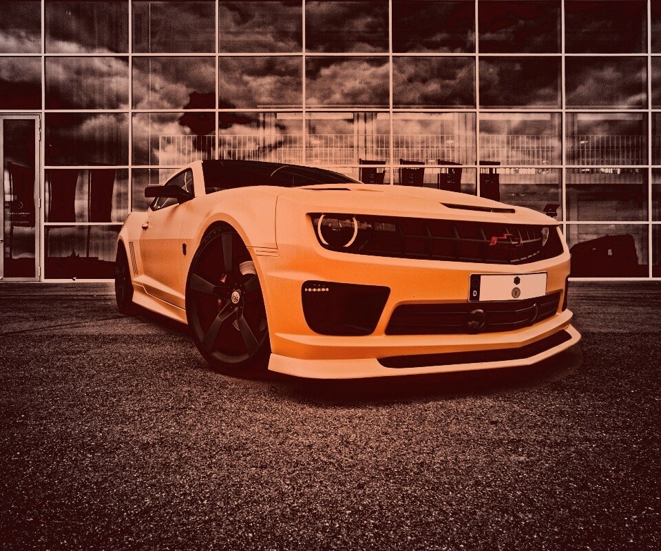 Желтый монстр обои