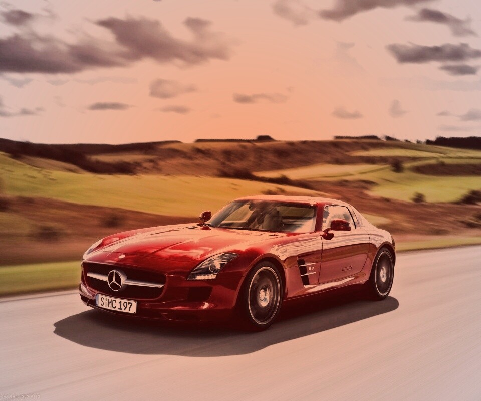 Красный спортивный мерседес обои