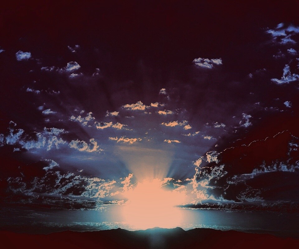 Восход в горах обои