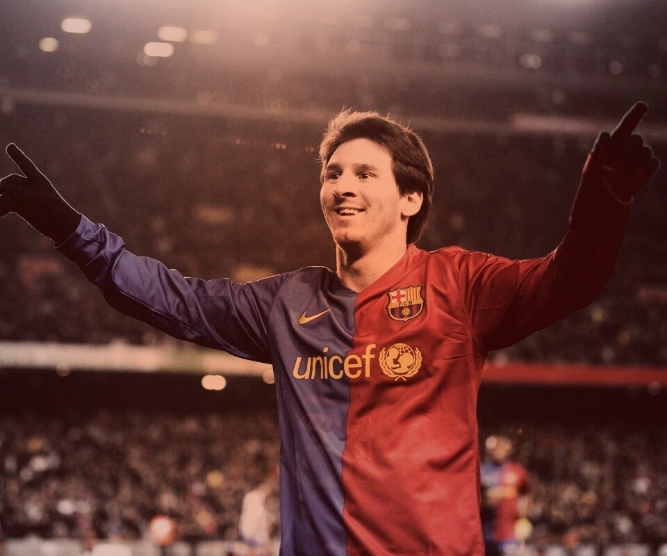 Месси на поле обои