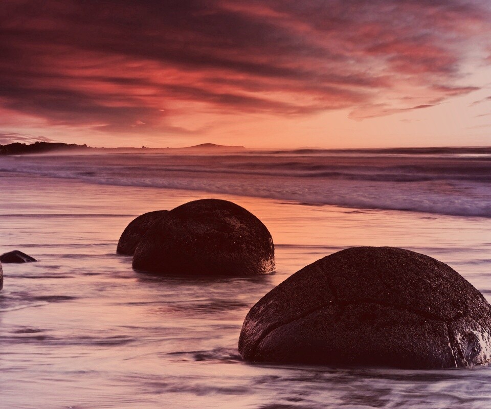 Камни в морском прибое обои