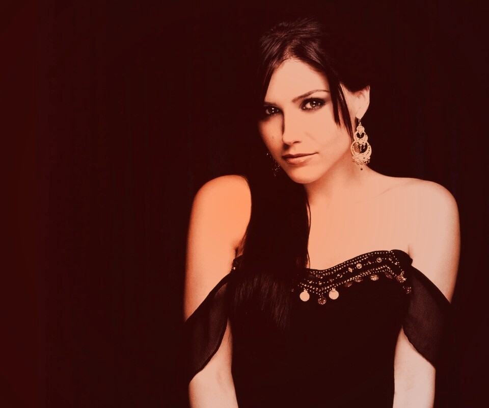 София Буш в черном платье обои