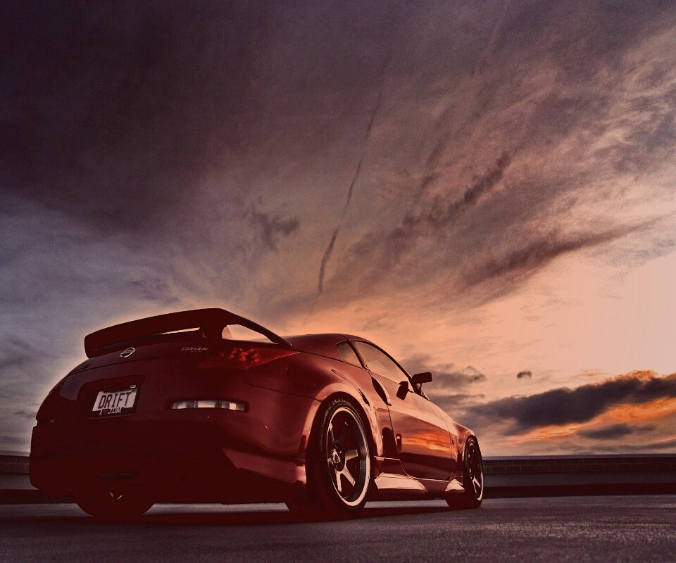 Красный ниссан обои