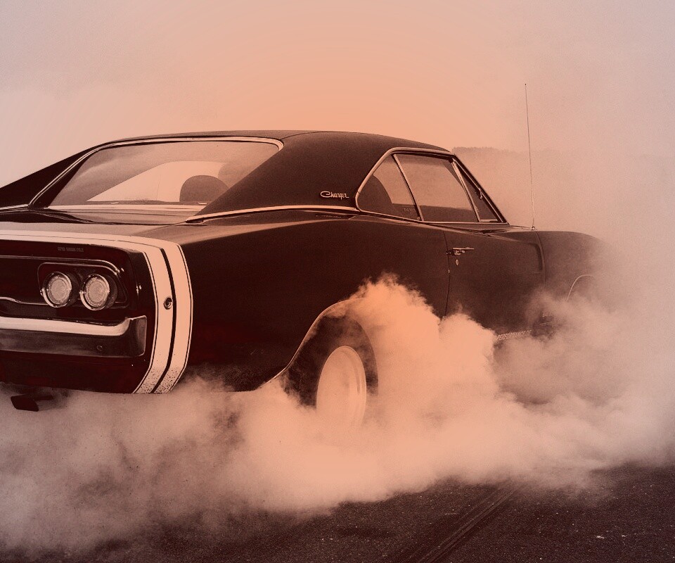 Додж Чарджер жжет резину обои