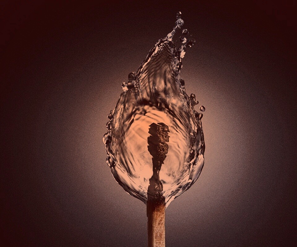 Водяное пламя спички обои