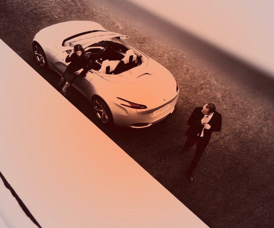 Пара у кабриолета Пежо обои