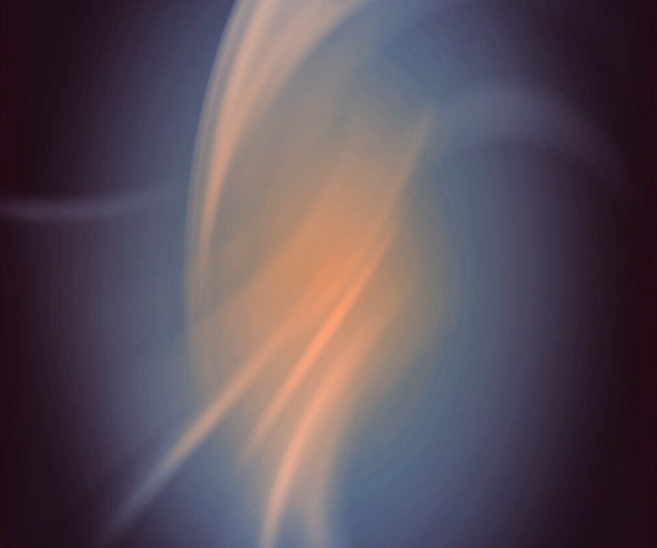 Бледно белые завитки обои