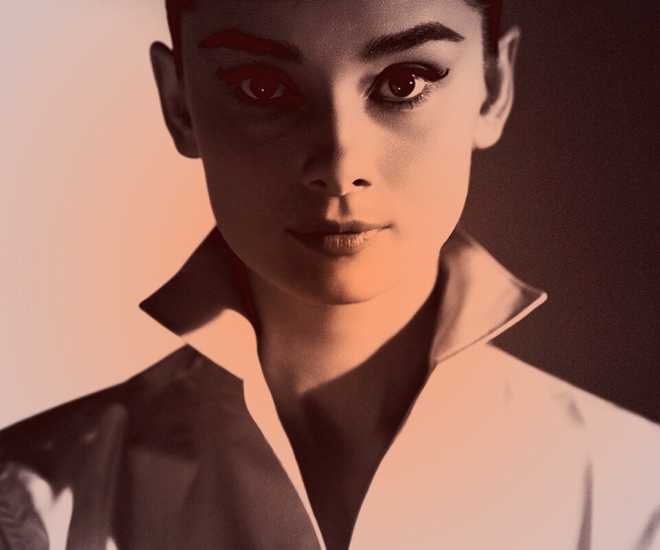 Одри Хепберн в grayscale обои