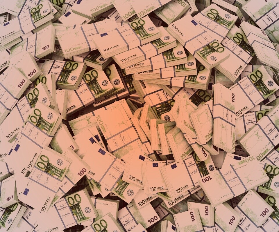 Куча валюты обои