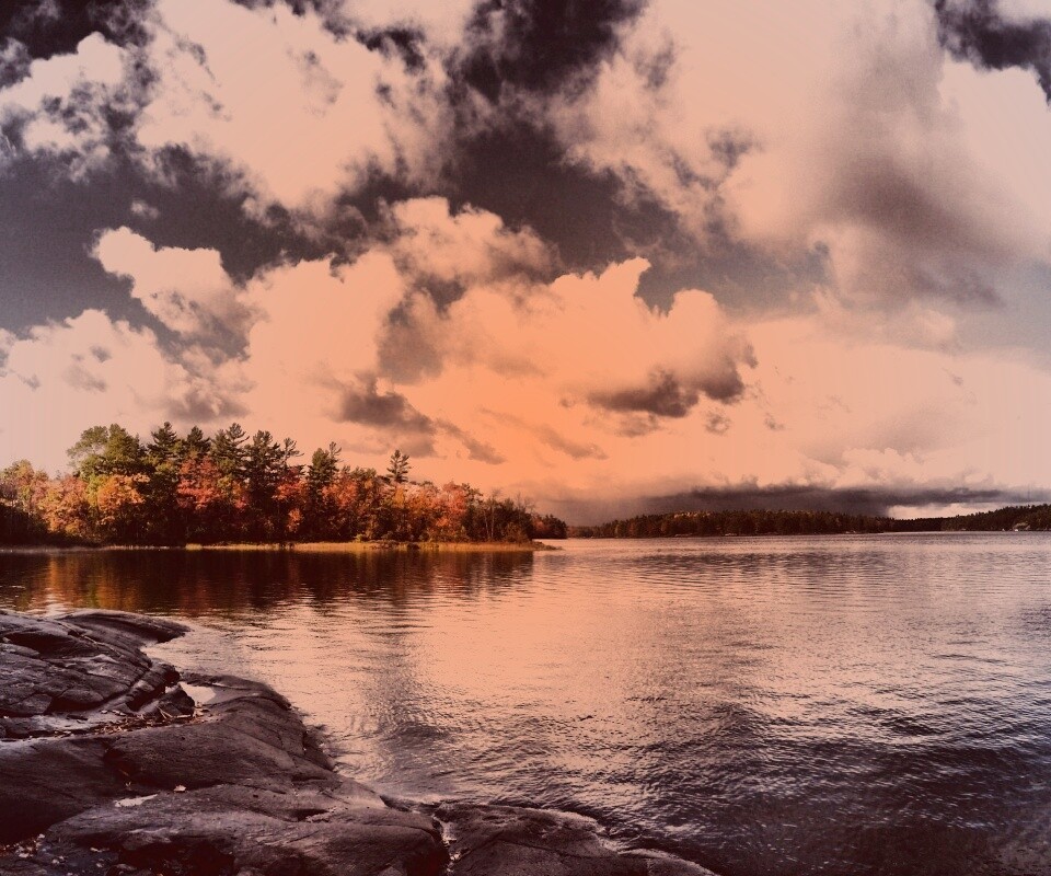 Штиль над озером обои