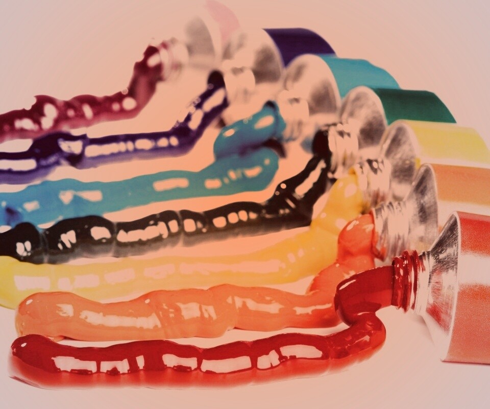 Тюбики с краской обои