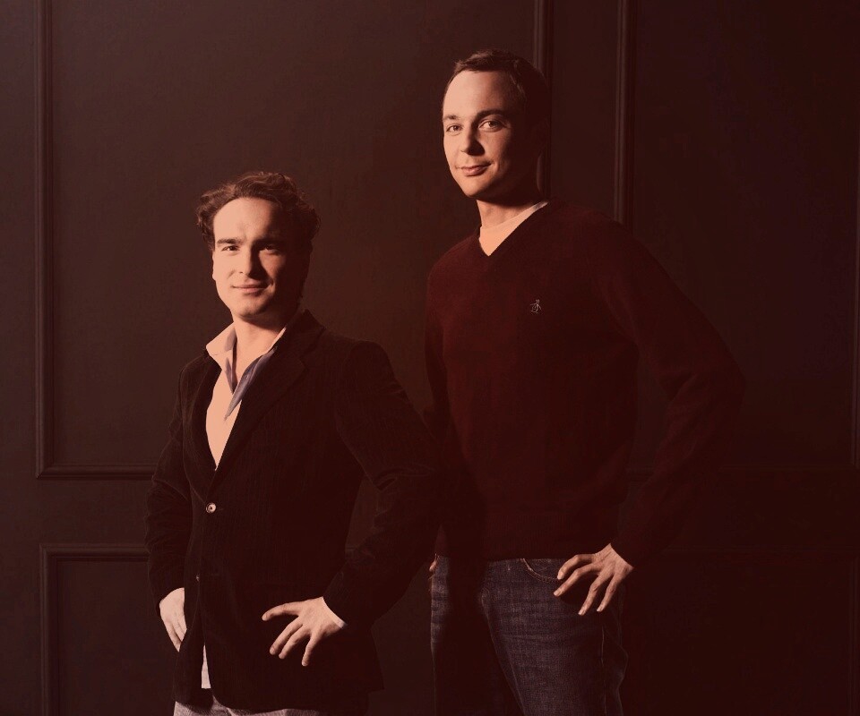 Джонни Галаки и Джим Парсонс обои