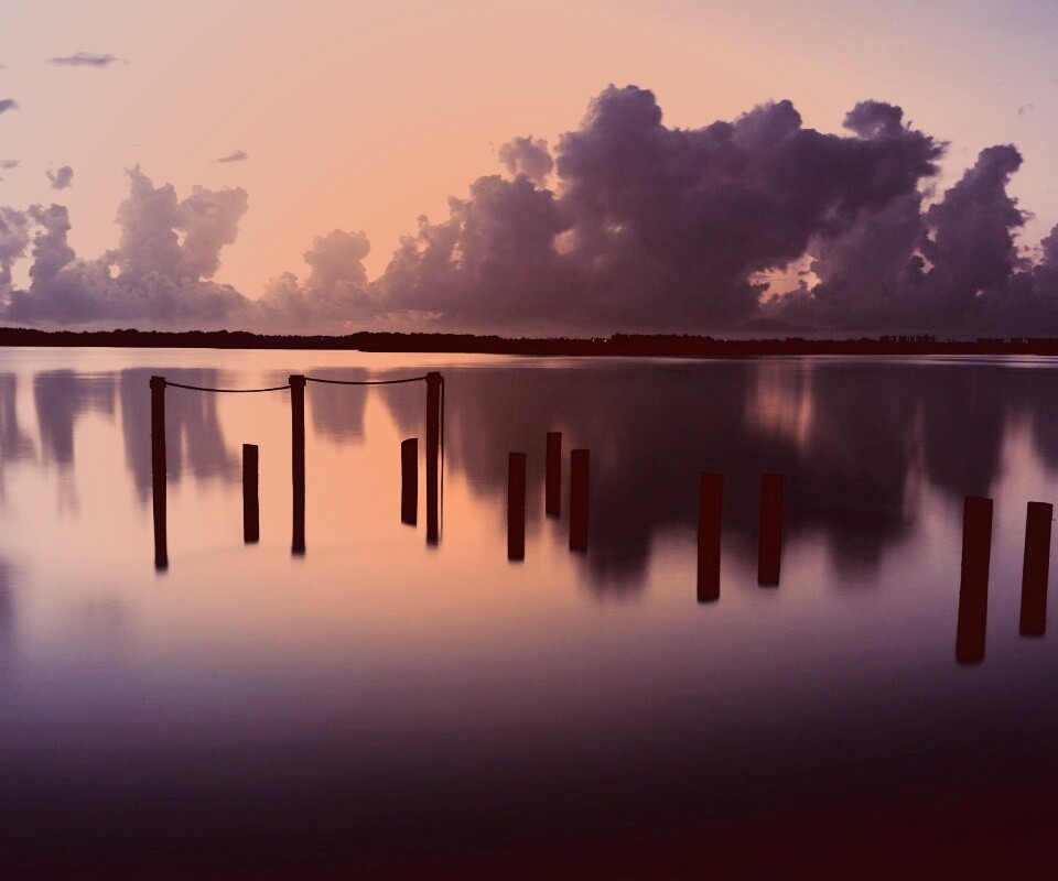 Остров вдалеке обои