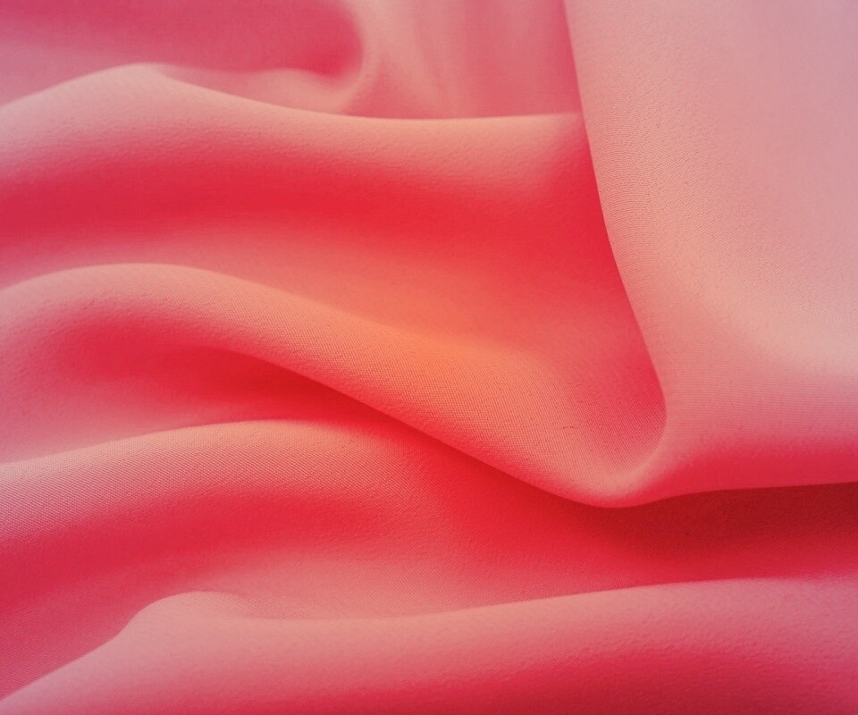 Розовая ткань обои