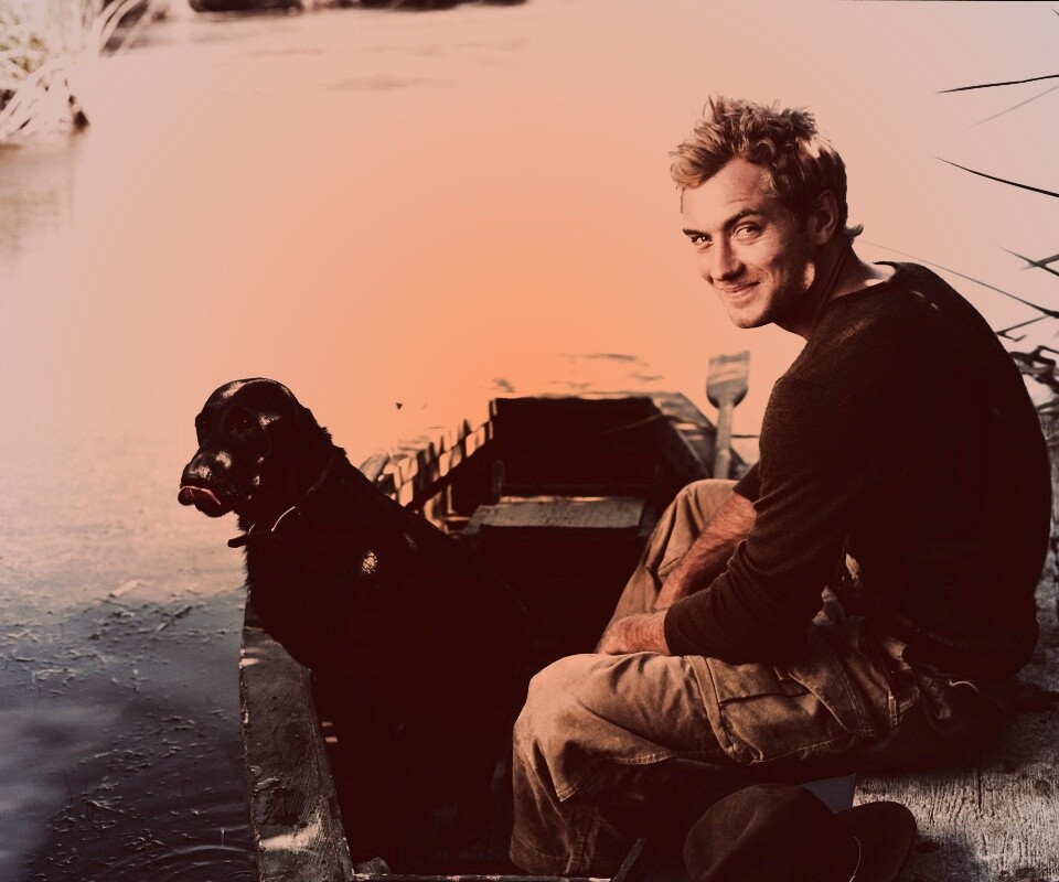 Джуд Лоу на лодке обои