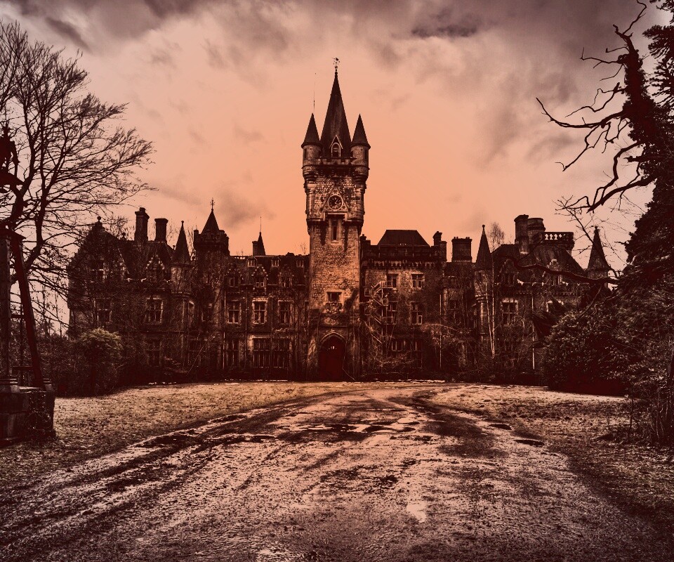 Разрушающийся замок обои