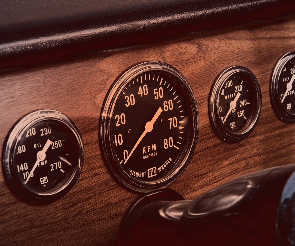 Приборная панель автомобиля Dodge обои