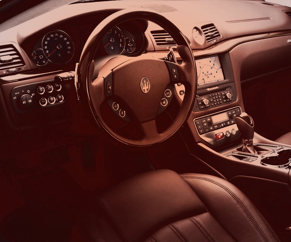 Салон Maserati Granturismo обои